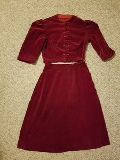 Good vintage condition Top button missing Nice velveteen Skirt and button up top Handmade Great for a holiday show Jacket: Bust 32 Waist 24 Shoulders 14 Sleeve 14 Skirt: Waist 23 Hip 37 Length 22 Magenta Heels, Girls Costumes, Show Jackets, Colored Cardigans, Edwardian Fashion, Button Up Top, Vintage Velvet, Dress Set, Blouse Vintage