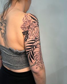 Leafy Floral Sleeve Tattoo, Tropical Shoulder Tattoo, Hawaiian Leaves Tattoo, Monstera Shoulder Tattoo, Houseplant Tattoo Sleeve, Tattoo Sleeve Filler Ideas For Women, Tropical Arm Sleeve Tattoo, Plant Tattoo Shoulder, Monstera Leaves Tattoo