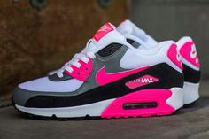 Not completely sure how I feel about air maxs but for some reason I want some! Sneaker Diy, Pink Nike Air Max, Nike Free Outfit, Nike Air Max 360, Pink Nike Air, Sneaker Nike, Nike Free Run, Pink Nike, Nike Free Shoes