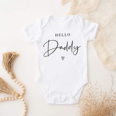 Hello Daddy Pregnancy Announcement, Hi Daddy Announcement, Baby Announcement To Husband, Fall Pregnancy Announcement, Cute Note