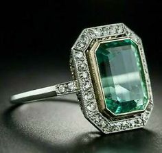 Antique Engagement Ring Art Deco, Halo Engagement Ring Emerald, Vintage Art Deco Rings, Edwardian Ring, Emerald Cut Diamond Ring, Emerald Cut Rings, Art Deco Engagement, Art Deco Engagement Ring, Halo Diamond Ring