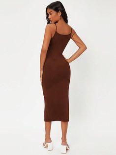 Introducing our Barbie Solid Form Fitted Slip Dress - a blend of elegance and comfort. This cami-style dress gracefully drapes your silhouette, accentuating your natural waistline. Crafted with a medium stretch fabric, it embraces your personality in a slim fit, while the sleeveless design adds a touch of sophistication. The pencil hemline creates a sleek and elongated look, perfect for any occasion. Features: Style: Elegant Pattern Type: Plain Type: Cami Sleeve Length: Sleeveless Waist Line: Na Comfy Jumpsuits, Stil Elegant, Elegant Pattern, Style Elegant, Elegant Dress, Gray Dress, Timeless Classic, Style Dress, Long Length