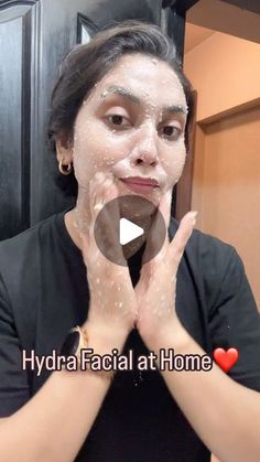 How To Facial At Home, Hydra Facial Before And After, Hydra Facial At Home, Home Facial For Glowing Skin, How To Do Facial, Get Fair Skin, Khafif Mehndi, Tomato Face, Facial At Home