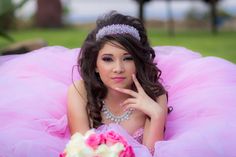 How to Look Good in Pictures: 19 Tips to Be More Photogenic Princess Quince, Quinceañera Hair, Quince Outfits, Crown Quinceanera, Quince Photos, Quince Hair, 15 Hairstyles, Quinceanera Pictures, Quinceanera Ideas