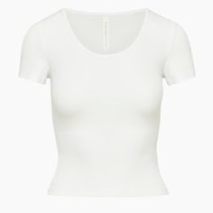 Size Medium. However Runs Small. Best Fits A True Size Small. This Is A Scoopneck T-Shirt With A Slim Fit. It’s Made With Luxe Lounge Drapey Ribbed Fabric With An Ultra-Soft, Ultra-Stretch Wear-Everyday Feel. Loungie. Aritzia Shirt, Luxe Lounge, Casual Attire, Ribbed Fabric, White Tshirt, Christmas List, White Tops, Scoop Neck, Lounge