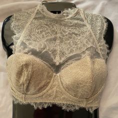 Nwt Size 34dd From The Dream Angels Fashion Show Collection. This Bra Is Rare & Retails For $72.50. No Trades Lace Bra Top, Angel Fashion, Green Bras, Vs Bras, Strappy Bralette, Show Collection, New Pant, Gold Lace, Victoria Secret Bras