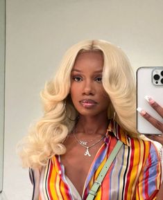 Blond Hair Styles For Black Women, Black Woman Wig Styles, Beyonce Big Hair, Black Women Up Do Hairstyles, Blonde Prom Hairstyles For Black Women, Black Woman Colored Hair, Colorful Hairstyles For Black Women, Black Wig Black Women, Cute Black Women Hairstyles