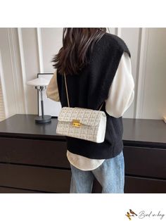 Bird in Bag - Stylish Small Square Shoulder Bag Square Shoulder Bag, Minimalist Pattern, Style Minimalist, Bird In Bag, Bag Bag, Square Bag, Chain Styles, Color White, Shoulder Bag