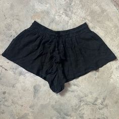 Nwt Francesca’s Eyelet Flutter Elastic Waistband Black Shorts. Size Medium. In Excellent Condition. Black Beach Shorts With Elastic Waistband, Summer Black Bottoms With Ruffles, Black Ruffled Summer Bottoms, Summer Ruffled Black Bottoms, Summer Loungewear Black Bottoms, Black Ruffled Bottoms For Vacation, Black Bottoms With Built-in Shorts For Vacation, Summer Black Ruffled Shorts, Black Ruffled Shorts For Summer