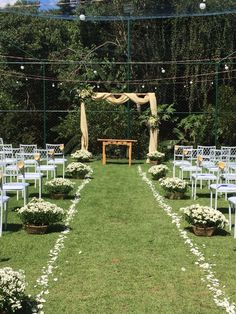 Outdoor Simple Wedding Ideas, Simple Wedding Decorations Outdoor, Simple Outdoor Wedding Decor, Outside Wedding Ceremonies, Wedding Aisle Outdoor, Outdoor Tent Wedding, Cheap Wedding Decorations, Jamaica Wedding, Backyard Reception