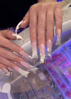 Grey Hair Outfits Fashion Ideas, 19th Birthday Nails Ideas, Red Nail Inspo Acrylic, Nails Kaws, Birthday Nails Black, Chrome Hearts Nails, Nail Inspo Chrome, Nail Inspo Black, Black Nail Inspo