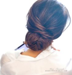 Quick and easy, updo hairstyles for everyday! Diy Updo, Updos For Medium Length Hair, Medium Long Hair, Fancy Hairstyles, Wedding Hair And Makeup, Hair Dos, Bridesmaid Hair, Hair Videos