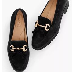 Perfect Condition Size 7.5 Suede Black Tassel Loafer Basics Capsule, Neutral Flats, Chunky Loafers, Modern Classic Style, Suede Fashion, Suede Tassel, Classic Style Women, Tassel Loafers, Wardrobe Basics