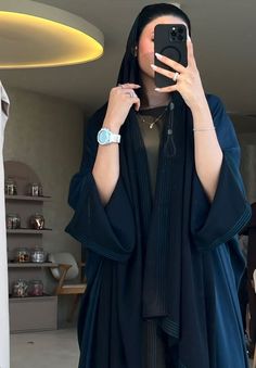 Abaya Business, Beautiful Morocco, Sirens Fashion, Abaya Styles, Arab Girl, Abaya Collection, Aesthetic Poses, Muslim Outfits Casual, Goth Nails