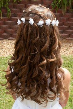 Beautiful flower girl hair style I would like my flower girl's hair to look like this First Communion Hairstyles, Wedding Hairstyle, Hairstyle Ideas, Bridesmaid Hair, Pretty Hairstyles