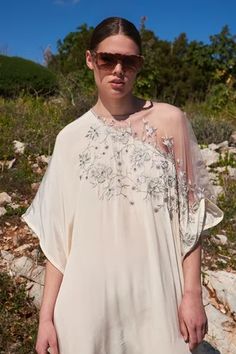 Shop for Shruti Sancheti White Crepe Hand Embroidered Kaftan for Women Online at Aza Fashions Resort Party, Floral Hand Embroidery, Kaftan For Women, Embroidered Kaftan, Silver Sequin, Custom Tailoring, Asian Fashion, Aza Fashion, Sleeve Type