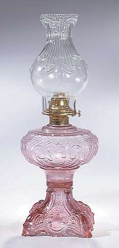 Princess Feather Pattern Complete Kerosene Lamp, Choice of Color for Glass Base Beautiful Lamps, Glass Font, Victorian Lamps, Antique Oil Lamps, Antique Lamp, Lampe Decoration, Kerosene Lamp, Tiffany Lamps, Feather Pattern