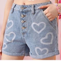 Romwe Ladies Button Fly Denim Shorts; Large (8/10); Light Wash; Heart Pattern; Pockets; Nwt; Smoke Free Home. Length - 14.9” Waist - 31.5” Hip Size - 42.5” Thigh - 26.3” Cheap Playful Denim Shorts, Retro Light Wash Short Jean Shorts, High-waisted Denim Shorts With Patch Pockets, Y2k Denim Jean Shorts With Built-in Liner, Y2k Denim Jean Shorts With Built-in Shorts, Pastel Shorts, Heart Pattern, Heart Patterns, Jean Shorts