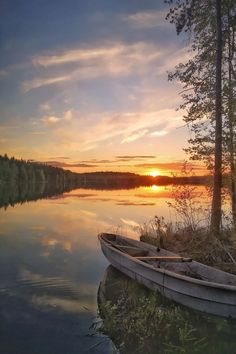 Sunset view by the lake with a boat in the shore, in the Jyväskylä Region Finland Nature Summer, Lake At Sunset, Lake Cottage Wallpaper, Finland Nature, Sunset Lake, Cottage Lake, Cold Summer