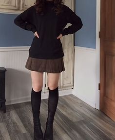 Sweater And Skirt, Academia Outfits, Wardrobe Tips, Outfits Chic, Nice Style, Mode Inspo, Chic Fashion, Dream Clothes, Looks Vintage