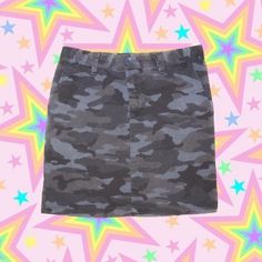 Vintage Military Grunge Punk Rock Emo Y2k 2000s 90s Harajuku Navy Blue Grey Gray Camouflage Cargo Mini Skirt For Kid Teenager Adult Kidcore (Second Hand Used) Item Information 💘Brand : - - Still have Good Quality - It has real pockets - Has a Zipper - Can Stretch a little bit Size Waist : 26 in Hip : 32 in Length: 15 in Material : Cotton Fabric  🌺 PLEASE READ BEFORE PURCHASE 🌺 - Rare Find have Only 1 Item - I CLEAN All of the Item Already  - Ship Item match as Picture Showed  - Item will be Pack Well in a Box - If you have any Question feel free to Contact Us ⚠️Disclaimer  - Because these are Second Hand Clothes there may be some FLAWS that the Seller didn't Notice. We ask all costumers to Understand and Look CAREFULLY before Ordering - Due to the Lighting in Photography and the Monitor 90s Harajuku, Mini Rock, Cargo Mini Skirt, Emo Y2k, Skirts For Kids, Vintage Military, Grunge Punk, Y2k 2000s, Second Hand Clothes