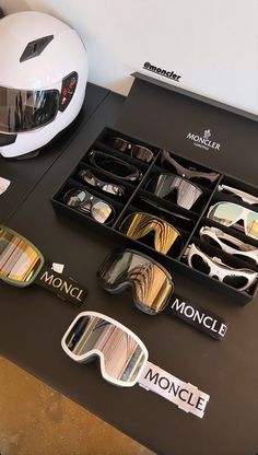 Moncler Aesthetic, Rich Lifestyle Aesthetic, Restaurant Inspiration, Estilo Hipster, Rich Lifestyle, Luxury Lifestyle Dreams, Stylish Glasses, Future Lifestyle, Rich Life