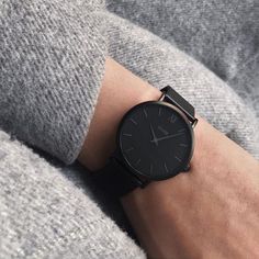 The child likes it. All Black Watches, Watches Women Black, Trendy Watches, Luxury Watch Brands, Ultimate Gift Guide, Hand Watch, Womens Watches Luxury, Rose Gold Watches, Girls Watches