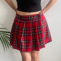 Description:Vintage Unbranded red wrap skirt, fits a UK size 10.Notes: Labelled as size L. Model Measurements: UK Size 6-8. Height: 5ft 6”, Bust: 30.5”, Waist: 26”, Hips: 30”, Inseam: 29” WAIST: 29 inches / 74cmsLENGTH: 15 inches / 38cmsGENDER: womens CONDITION: very good.STYLE: wrap skirtERA: 1990sCOLOUR: redFABRIC: polyester Red Wrap Skirt, Skirt Fits, Plaid Skirt, Wrap Skirt, Model Measurements, Size 10, Size 6, Skirt, 10 Things