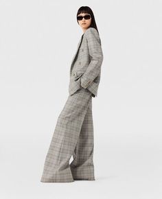 Formal Plaid Wide Leg Bottoms, Elegant Plaid Pants For Business Casual, Elegant Plaid Business Casual Pants, Elegant Plaid Pants For Workwear, Elegant Plaid Wide-leg Pants, Elegant Plaid Pants For Office, Classic Plaid Pants For Workwear, Plaid Wide Leg Formal Pants, Plaid Wide Leg Pants For Formal Occasions