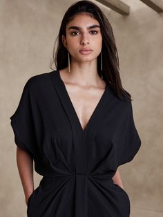 Mari Draped Crepe Dress | Banana Republic Vietnam Clothes, Apple Body Shapes, Future Style, Lounge Dress, Evening Outfits, Body Dress, Draped Dress, Trendy Style, Crepe Dress