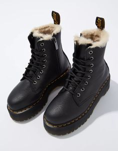 Best Winter Shoes, Cute Winter Boots, Jadon Boots, Black Snow Boots, Dr Martens Womens, Heeled Chelsea Boots, Platform Chelsea Boots