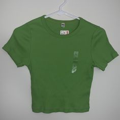 Nwt Ribbed Green Crop Top Green Ribbed Trendy T-shirt, Green Ribbed Short Sleeve Tops, Casual Solid Color Tops By Uniqlo, Green Ribbed Crew Neck Top, Green Cropped Casual Top, Green Casual Cropped Tops, Casual Cropped Green Tops, Spring Uniqlo Fitted Tops, Uniqlo Casual Short Sleeve Tops