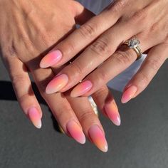 From Square To Almond Nails, Vacay Nails Almond, Peach Aura Nails, Sun Set Nails, Ora Nails Ideas, Light Aura Nails, Ombre Nail Designs Summer, Summer Nails Aura, Gel X Nail Designs Summer