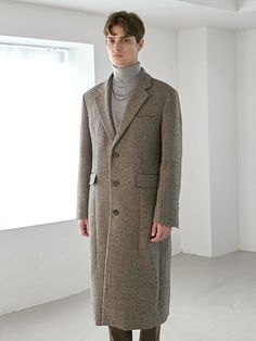 - Oversized single coat- Hound check pattern- Warm and thic, premium wool fabric- Back vent- Chest pocket and side flap pocketsMeasurements(In.)- M:       Shoulder     18.6in.,        Chest     23.3in.,        Sleeve     24.9in.,        Length     45.3in.              - L:        Shoulder     19.3in.,        Chest     24.1in.,        Length     25.2in.,        Sleeve     45.7in.  *Model size- 184cm, 64kg- Wearing size LComposition & Care- 90% Acrylic, 10% Wool- Dry cleaning onlyDesigner Brown Wool Coat With Pockets For Business, Brown Houndstooth Winter Outerwear, Houndstooth Pattern Long Coat For Business, Brown Houndstooth Outerwear For Winter, Business Long Coat With Houndstooth Pattern, Business Houndstooth Pattern Long Coat, Winter Plaid Outerwear For Business Casual, Plaid Outerwear For Business Casual Winter, Classic Houndstooth Winter Outerwear