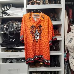 Men's Casual Top ,Color Orange And Black, Size Extra Large , New With Tags, Nice To Wear For Any Occasion. Orange Collared Shirt With Graphic Print, Orange Graphic Print Collared Tops, Fitted Orange Printed Shirt, Casual Orange Printed Shirt, Yellow Button Up Shirt, Casual Dress Shirt Men, Mens Tops Casual, Mens White Dress Shirt, Etro Dress