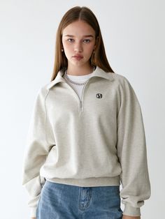 Editor's NotesCasual sweatshirts that made ofsolid and comfortable cotton fabric. Featuring the high-neck design with zip-updetail, and the logo embroidery and zipper in contrast color that added acasual point to the design. Style with various bottoms like skirts, denimjeans, or trousers to complete the casual outfits. - High-neck designwith zipper closure- Logoembroidery detail- Ribbed hemand cuffs- Contrast color of zipper andlogo- Loosesilhouette Measurements(in.)ONE SIZE (XS-M)- To Zipper Sweatshirt Women, Gray Half Zip Pullover Outfit, Quarter Zips For Women, Quarter Zip Aesthetic, Half Zipper Outfit, Grey Half Zip Pullover Outfit, Cotton Half-zip Sweatshirt With Zipper Closure, Cotton Half-zip Sweatshirt With Zipper, Casual Funnel Neck Sweatshirt With Zipper