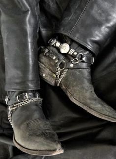 Gothic Men Aesthetic, The Lost Boys Aesthetic, Lost Boys Aesthetic, Cade Eaton, Joker Outfit, Goth Cowboy, Dark Outfit, Cowboy Boot Outfits, Western Stuff