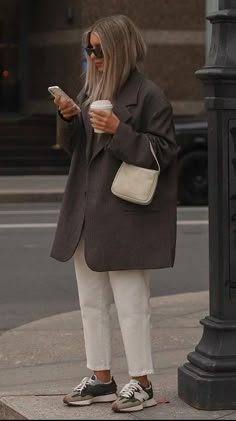 Mens Neutral Business Casual, Christmas Street Style Outfit Ideas, Fall 2023 Style Trends, Paris Street Style Fall 2023, Amsterdam Outfit Winter Street Fashion, Fashion Collage Outfits, La Street Style 2023, Styling New Balance Sneakers Outfits, Late Winter Outfits