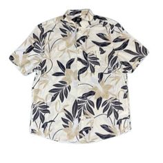 H&M Beige Hibiscus Button Up Size Large Condition: Nwt Location: Box 3 Casual Button-up Shirt With Hibiscus Print, White Hawaiian Shirt With Button Closure For Vacation, White Hawaiian Shirt With Button Closure For Beach, White Short Sleeve Button-up Shirt With Floral Print, White Floral Print Button-up Short Sleeve Shirt, White Short Sleeve Shirt With Floral Print For Summer, White Floral Print Short Sleeve Button-up Shirt, Beach White Short Sleeve Shirt With Floral Print, White Floral Print Short Sleeve Shirt For Beach