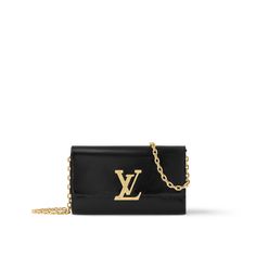 LOUIS VUITTON® - Pochette Louise - Black Purse Louis Vuitton, Louise Vuitton, Elegant Clutch, Golden Chain, Louis Vuitton Pochette, Black Clutch, Louis Vuitton Official, Black Leather Handbags, Abayas Fashion