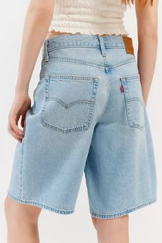 Destaque – Jorts

#denim #trend #tendenciasjeans #canatibatrends #wishlist #outfitinspo #lookdodia  
#feminino #young #genz  #Tropical #verao #genzsoutfits #summeraesthetics #tropicalvibe
#PrettyTough #CoolGirls #DiasDeSol #Sun #Girlie Dad Shorts, Levis Denim Shorts, Casual Nails, Baggy Shorts, Mid Rise Shorts, 90s Aesthetic, Blue Fits, Levis Denim, Levis Women