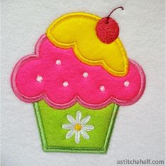 Cute Cupcake Applique - aStitch aHalf Applique Designs Free, Cupcake Applique, Free Applique Patterns, Machine Embroidery Tutorials, Cupcake Tutorial, Baby Applique, Machine Applique Designs, Cute Cupcake, Applique Tutorial