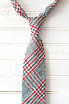 cute Tartan Tie, Prep School, Plaid Tie, Ruffle Shirt, Gentleman Style, Suit And Tie, Bow Ties, Ties Mens, Well Dressed