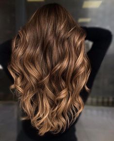 Cabelo longo e saudável com o projeto Along Hair.
Você tem problemas de queda com seu cabelo ? As pontas estão ressecadas e quebradiças ? Entendemos que esses problemas são comuns, porém deixam a autoestima baixa. Queremos ter os cabelos bonitos, saudáveis e bem cuidados! Pensando nisso, criamos um MÉTODO 100% COMPROVADO, para ter um cabelo de dar inveja em qualquer um. Baylage Hair, Brown Hair Shades, Brown Ombre Hair, Dyed Natural Hair, Winter Hair Color