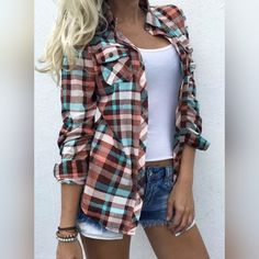 Colorful Plaid Top. Got Multiple For Bridesmaids But Shipping Came In Too Late. Plaid Print Shirt, Stand Collar Blouse, Chique Outfits, Pattern Shirt, Weekend Brunch, Collar Blouse, Collar Shirt, Plaid Print, Outfit Casual