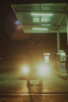 Film Couple Photography Analogue Night Lights Gas station Artsy Vintage Car Switzerland Inspiration Gas Station Aesthetic Couple, Nighttime Film Photography, Old Gas Station Aesthetic, Gas Station Cinematic, Cinematic Car Photography, Gas Station Shoot, Gas Station Photoshoot Night, Gas Station Aesthetic Photoshoot, Car Photography Aesthetic