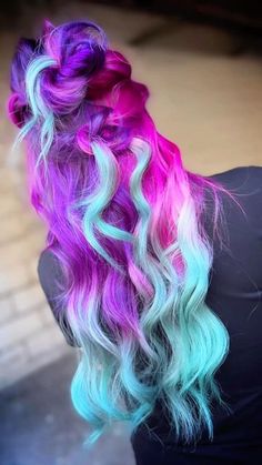 Vivid Color On Curly Hair, Vivid Curly Hair, Curly Multicolored Hair, Kaleidoscope Hair Products, Celebrities Hairstyles, Hairstyles And Colors, Exotic Hair