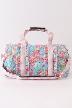 Take your wanderlust to the next level with our Green Floral Travel Bag! Experience lightweight and stylish travels with its vibrant floral design and spacious interior. Perfect for adventures and weekend getaways! 18.1*9.44*9.44 inch 25%Cotton 75%Polyester MC403323 Sequin Crafts, Plaid And Leopard, Pet Holiday, Baby Boy Shoes, Sequins Embroidery, Music Fans, Green Bag, Boys Shoes, Autumn Summer