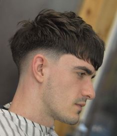 Mens Hairstyles Medium Straight Undercut, Disconnected Haircut Mens, Side Cute Hairstyles Men, Medium Length Tapered Hair Men, Medium Fade Mens Haircut, Faded Haircut For Men Medium Long, Medium Haircut Men Undercut, Skin Fade Long On Top, Side Fade Haircut Men