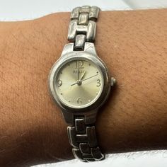 Vintage Silver Relic Watch. Fully Functional With Brand New Batteries. Fits 5 1/2 - 6 1/2 In Wrist. N4 Silver Watches Women Classy Aesthetic, Women Watches Classy Elegant Silver, Womens Silver Watch, Silver Vintage Watch, Classy Jewelry Silver, Vintage Watch Aesthetic, Grad Presents, Vintage Silver Watch, Watches Aesthetic